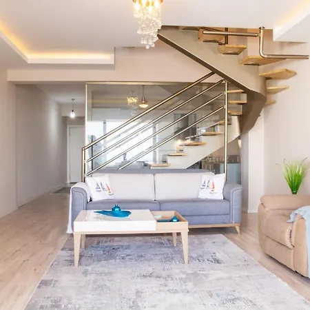 Spacious Perfect Flat With Private Pool Apartman *