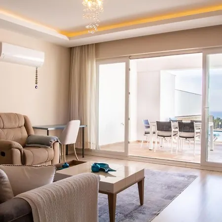 Spacious Perfect Flat With Private Pool Kusadası