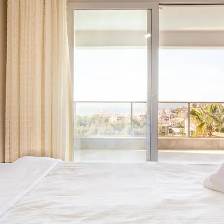 Spacious Perfect Flat With Private Pool Appartement Kusadası